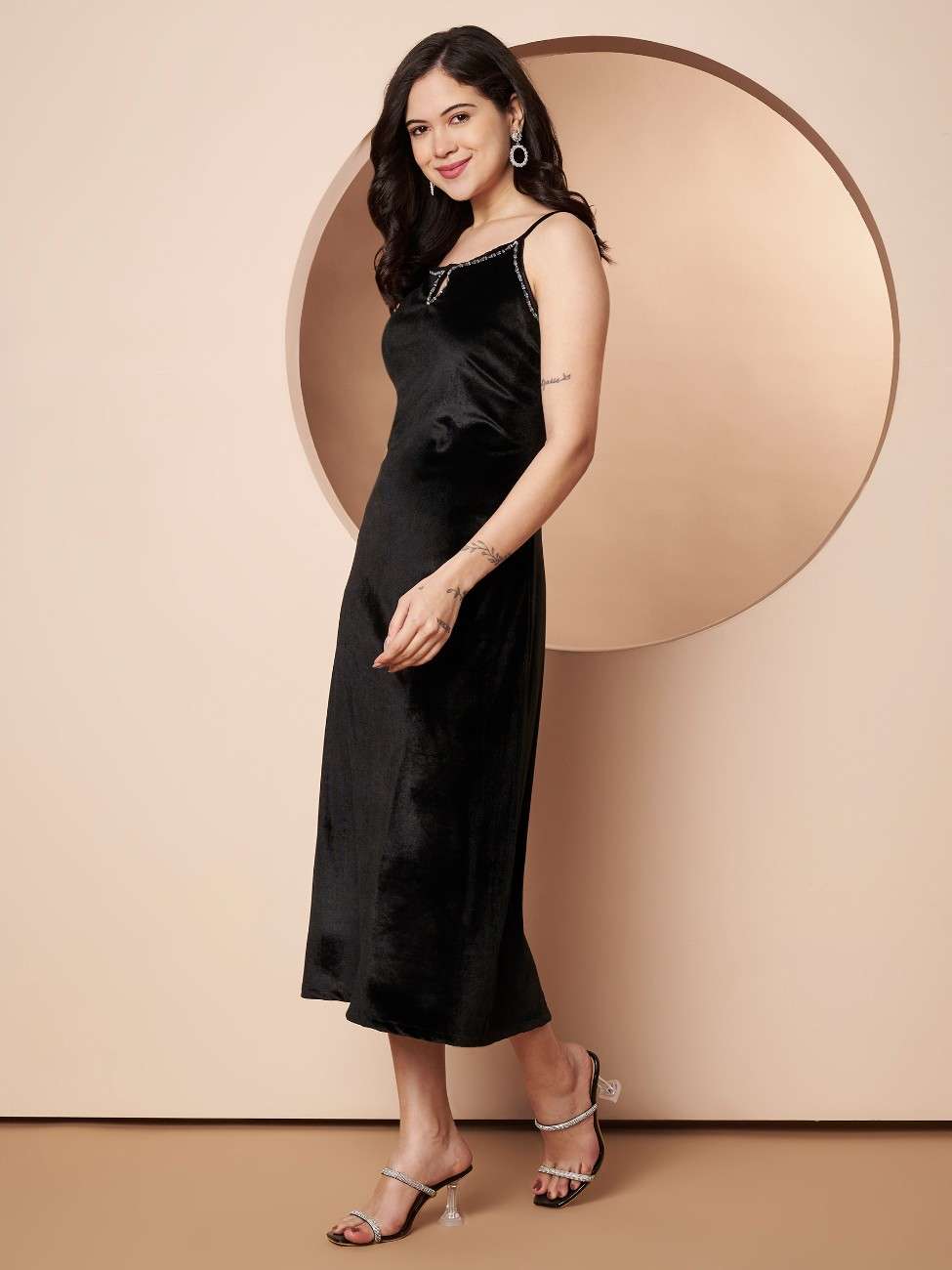 NORA EMBELLISHED SHEATH DRESS